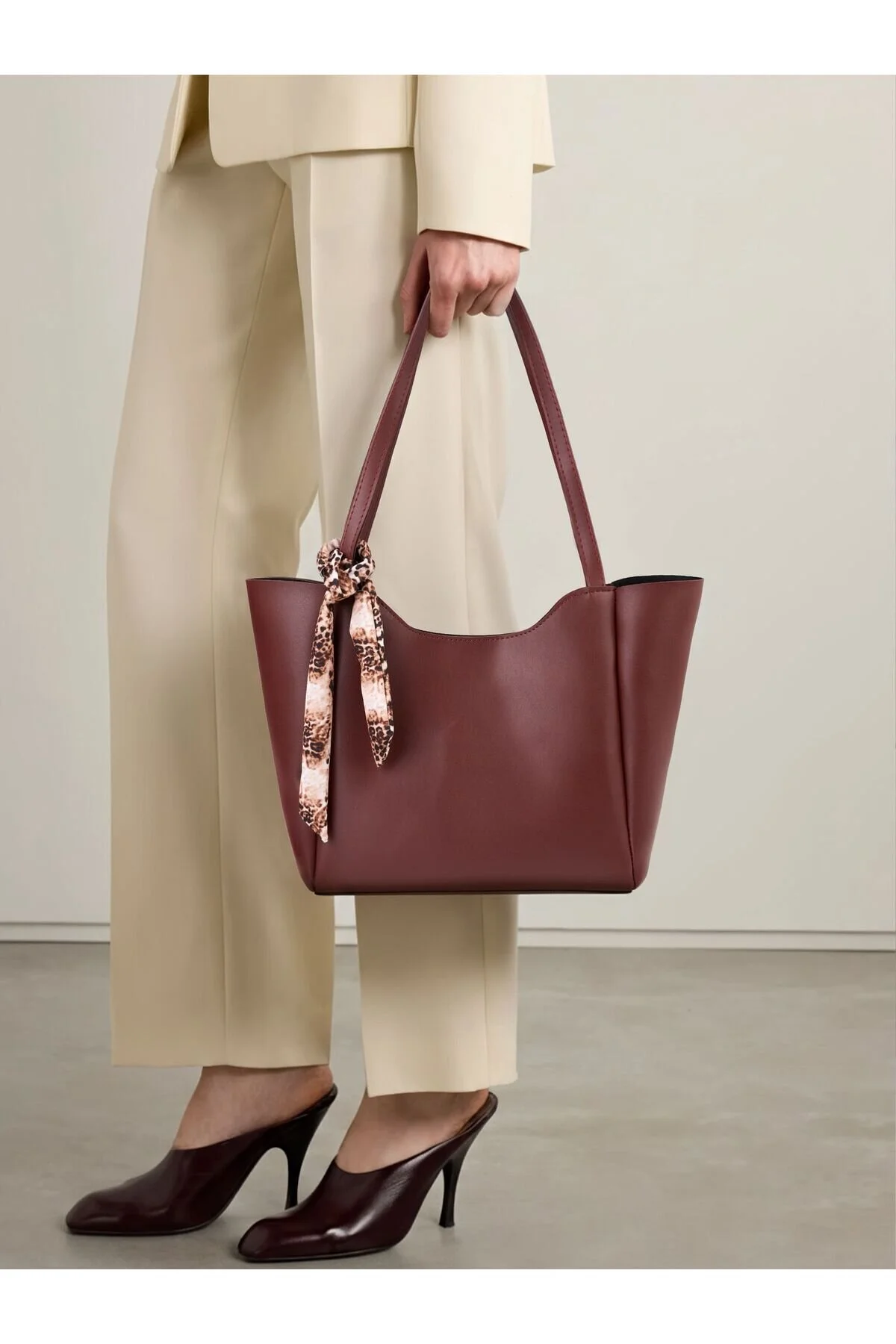 MYSTOBAG Scarf Zippered Shopper Hand and Shoulder Bag