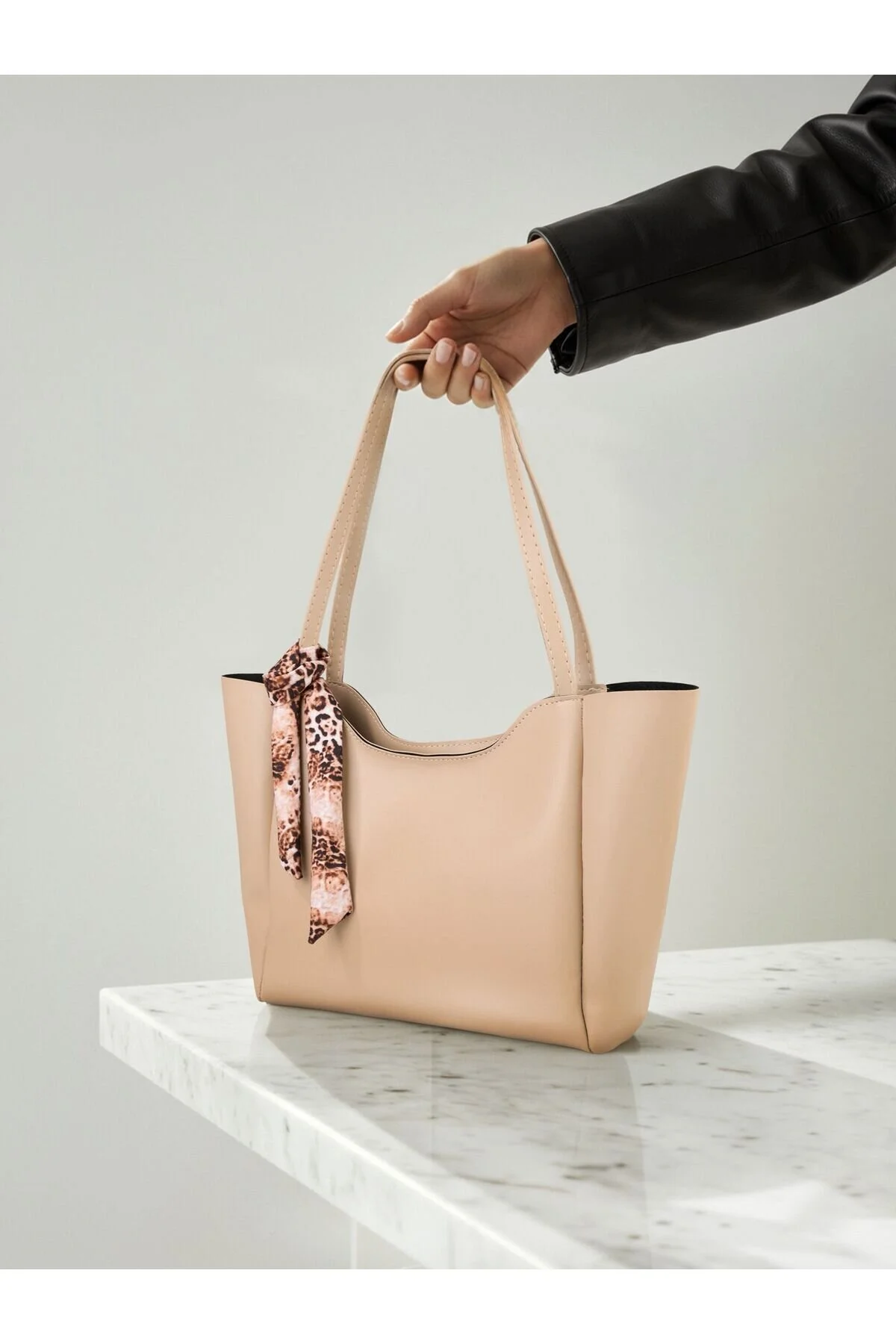 MYSTOBAG Scarf Zippered Shopper Hand and Shoulder Bag